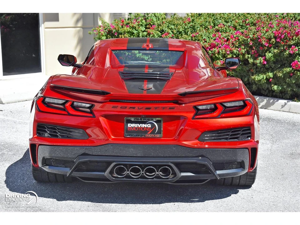 2025 Chevrolet Corvette C8 Z06 - Image 24 of 31