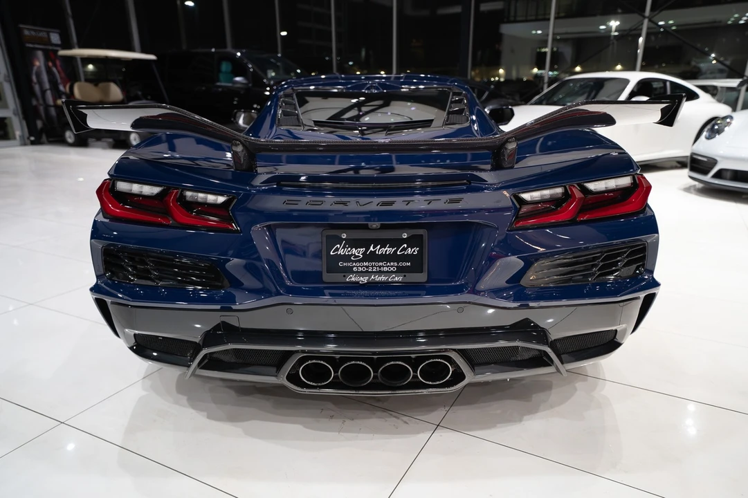 2025 Chevrolet Corvette C8 Z06 - Image 4 of 31