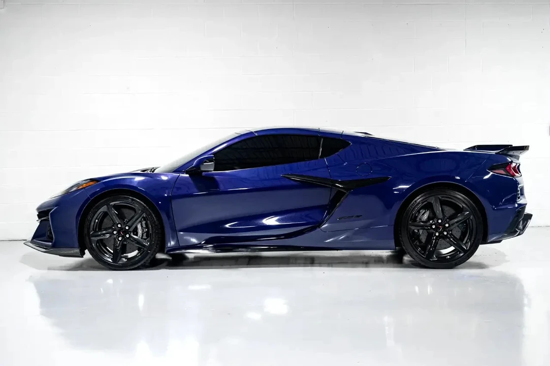 2025 Chevrolet Corvette C8 Z06 - Image 7 of 21