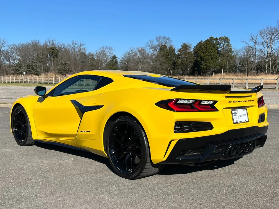2025 Chevrolet Corvette C8 Z06 - Image 4 of 12