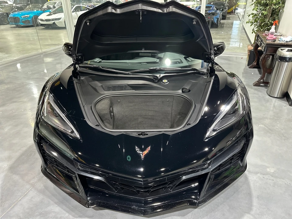 2025 Chevrolet - Image 21 of 31
