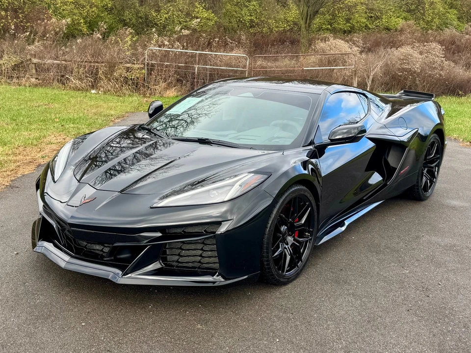 2025 Chevrolet Corvette C8 Z06 - Image 4 of 12