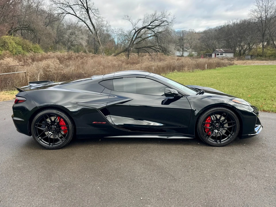 2025 Chevrolet Corvette C8 Z06 - Image 3 of 12