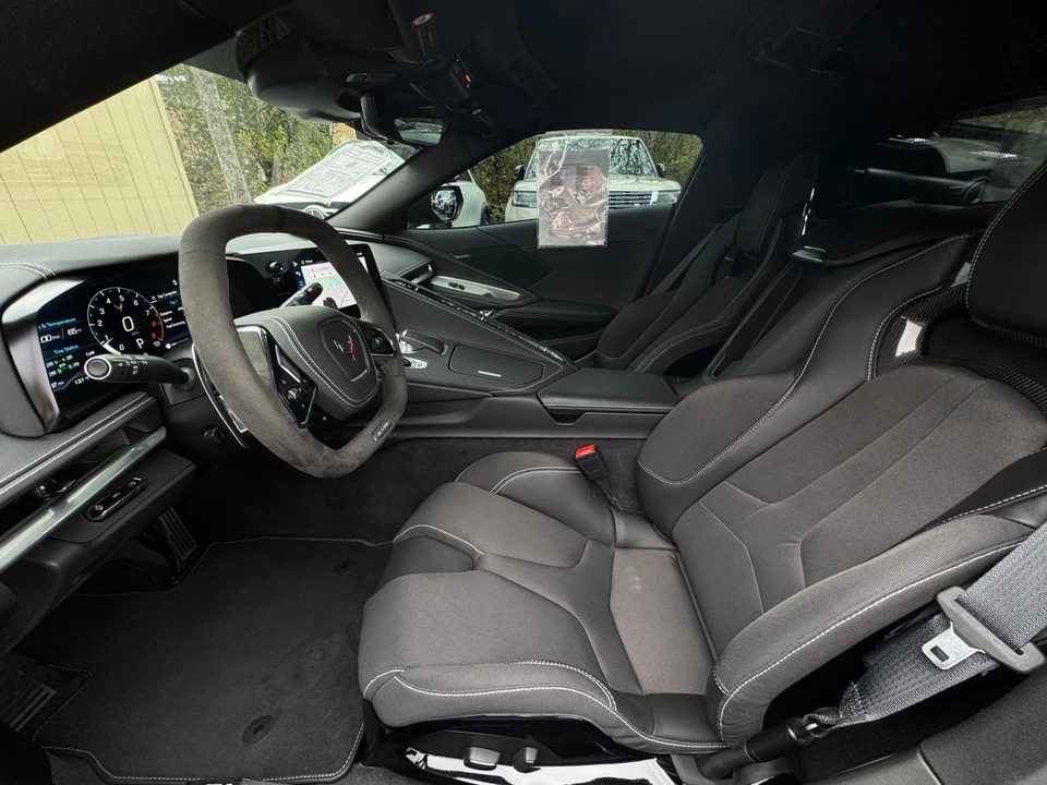 2025 Chevrolet Corvette C8 Z06 - Image 9 of 12