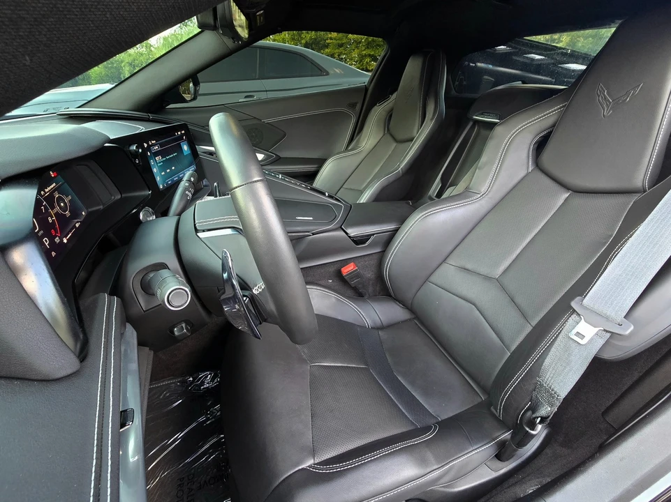 2025 Chevrolet Corvette C8 Z06 - Image 10 of 31