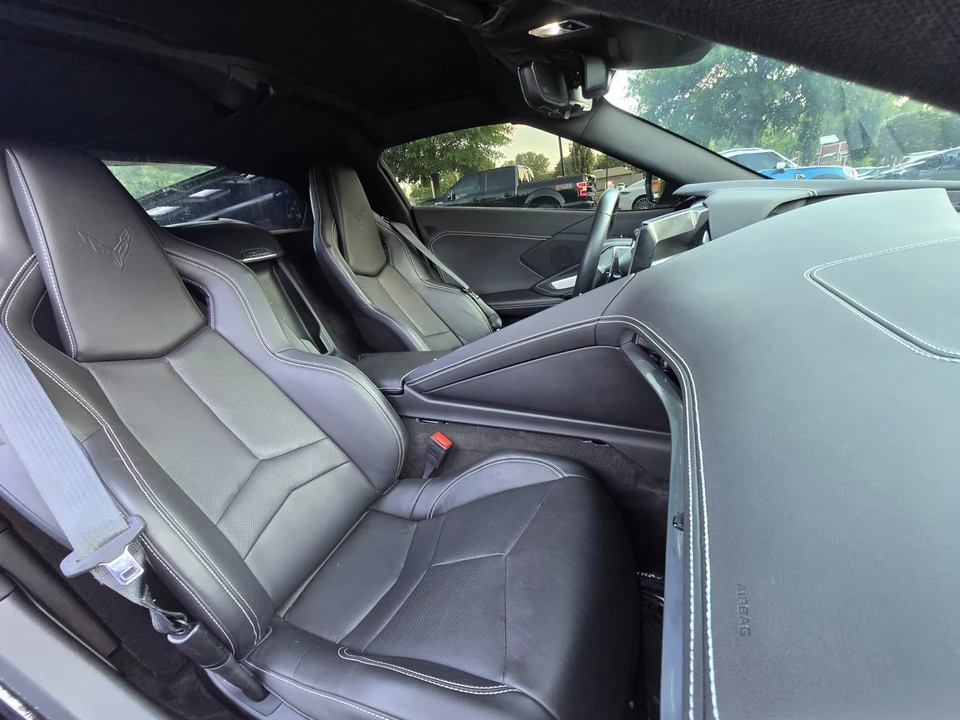 2025 Chevrolet Corvette C8 Z06 - Image 15 of 31