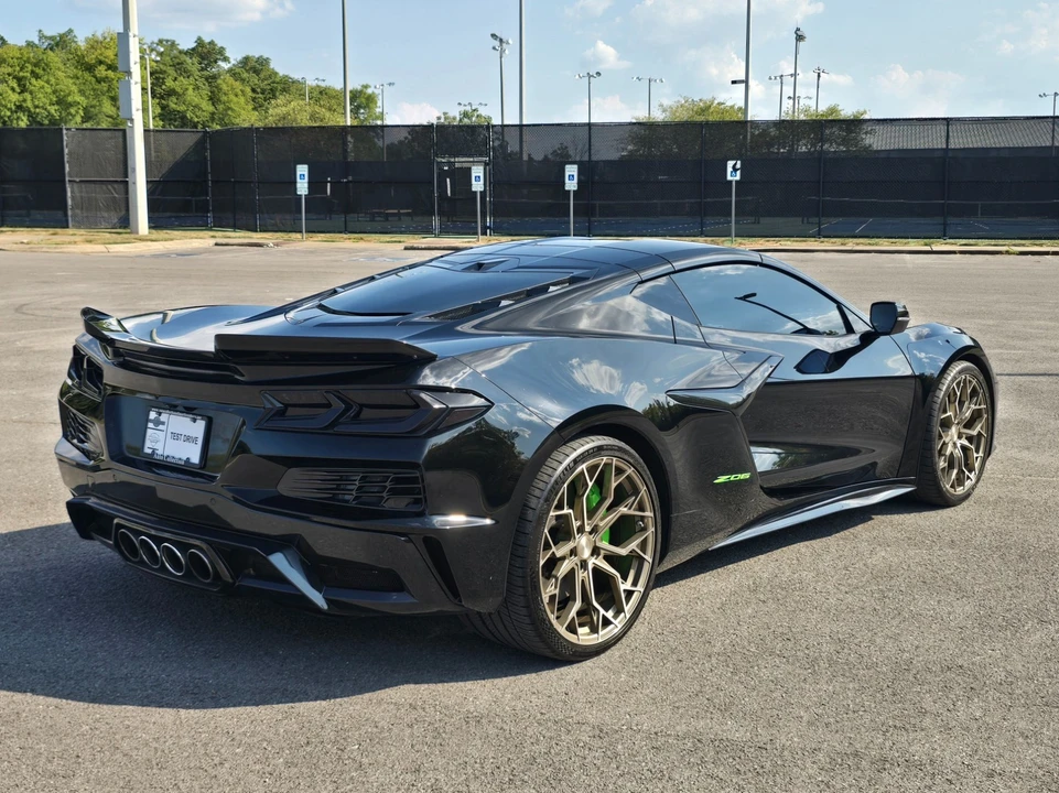 2025 Chevrolet Corvette C8 Z06 - Image 3 of 31