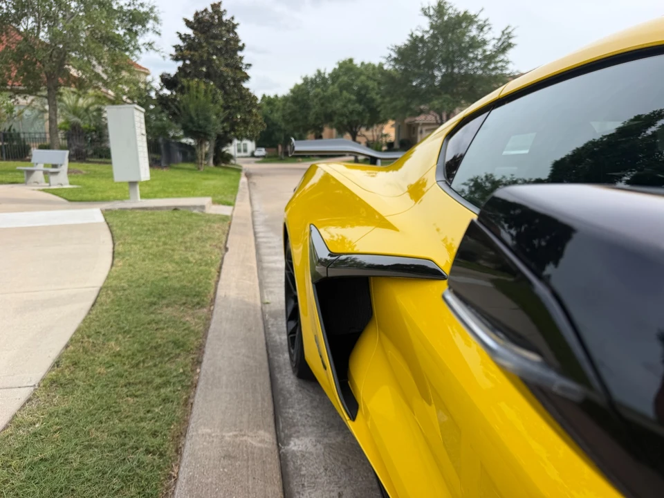 2025 Chevrolet Corvette C8 Z06 - Image 13 of 24