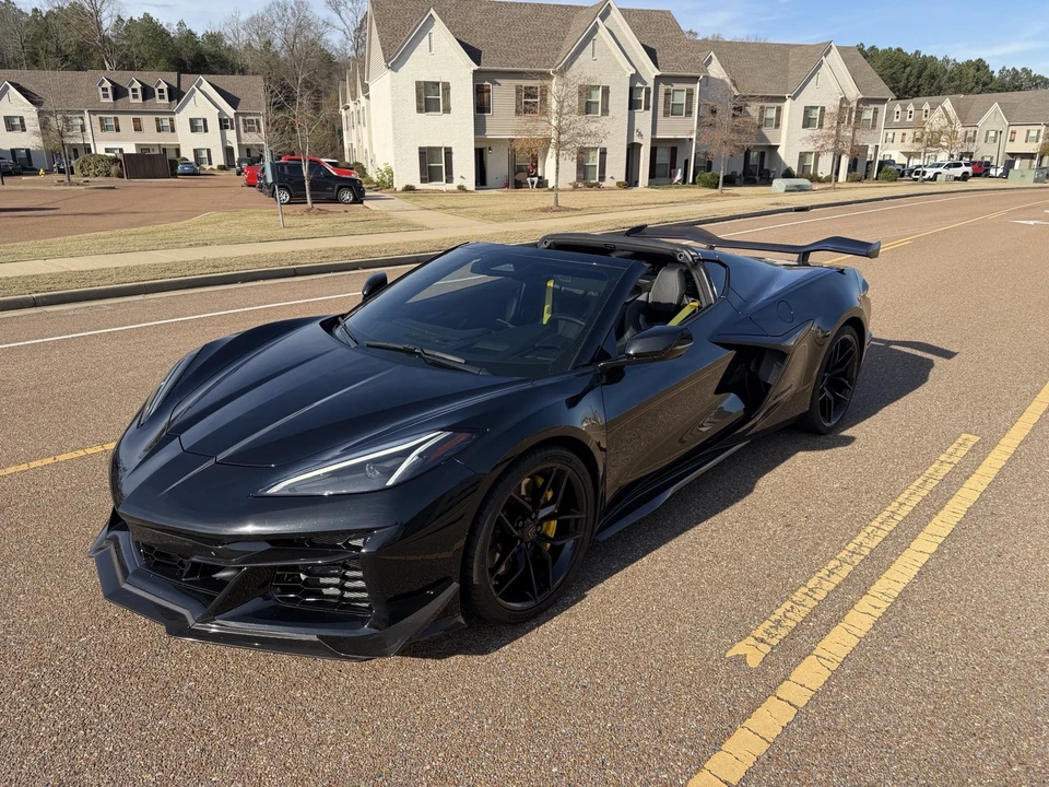 2025 Chevrolet Corvette C8 Z06 - Image 11 of 21