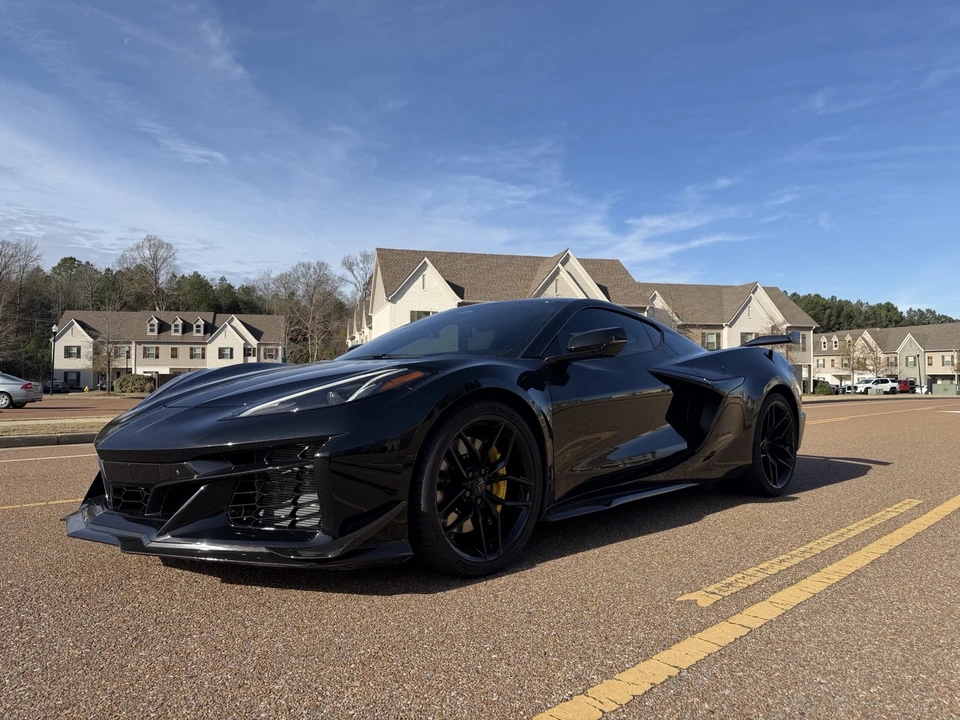 2025 Chevrolet Corvette C8 Z06 - Image 2 of 21