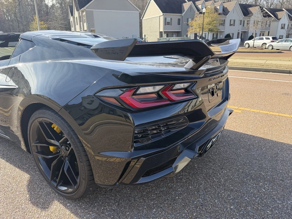 2025 Chevrolet Corvette C8 Z06 - Image 13 of 21