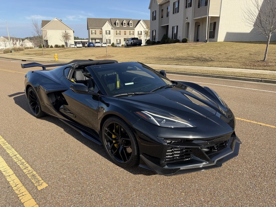 2025 Chevrolet Corvette C8 Z06 - Image 10 of 21