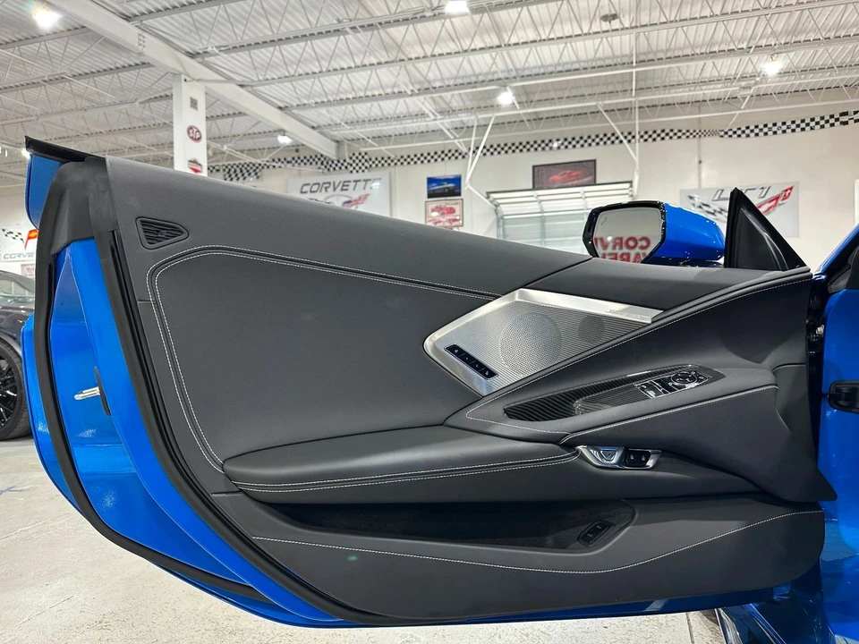 2025 Chevrolet Corvette C8 Z06 - Image 15 of 21