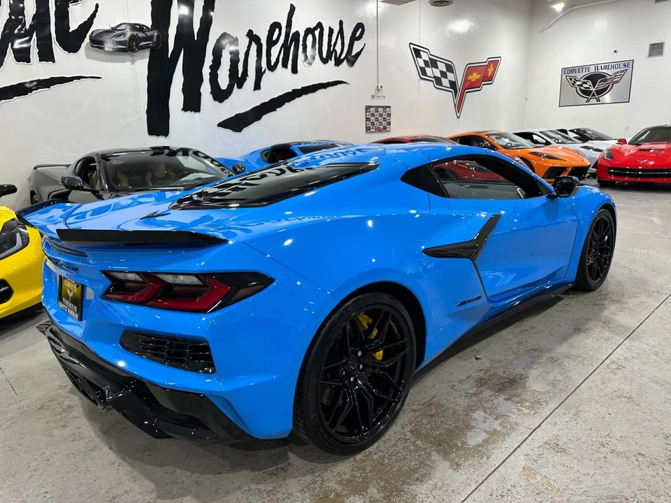 2025 Chevrolet Corvette C8 Z06 - Image 9 of 21