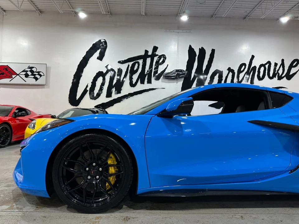 2025 Chevrolet Corvette C8 Z06 - Image 7 of 21