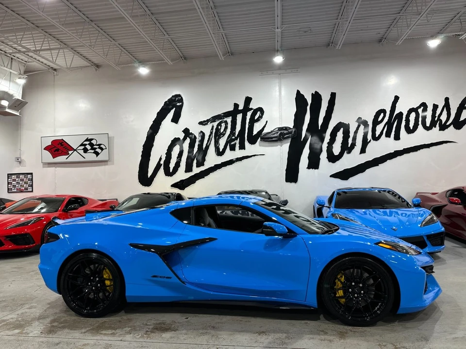 2025 Chevrolet Corvette C8 Z06 - Image 10 of 21