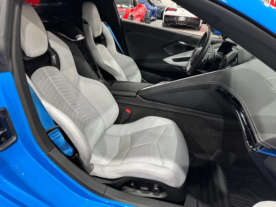 2025 Chevrolet Corvette C8 Z06 - Image 14 of 21
