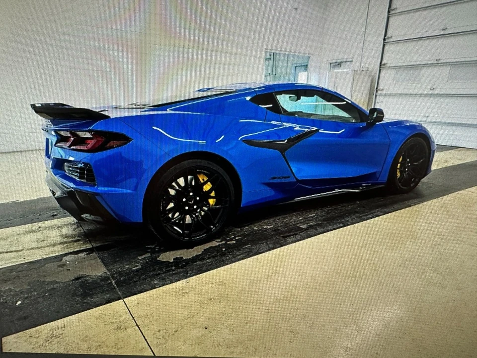 2025 Chevrolet Corvette C8 Z06 - Image 2 of 11