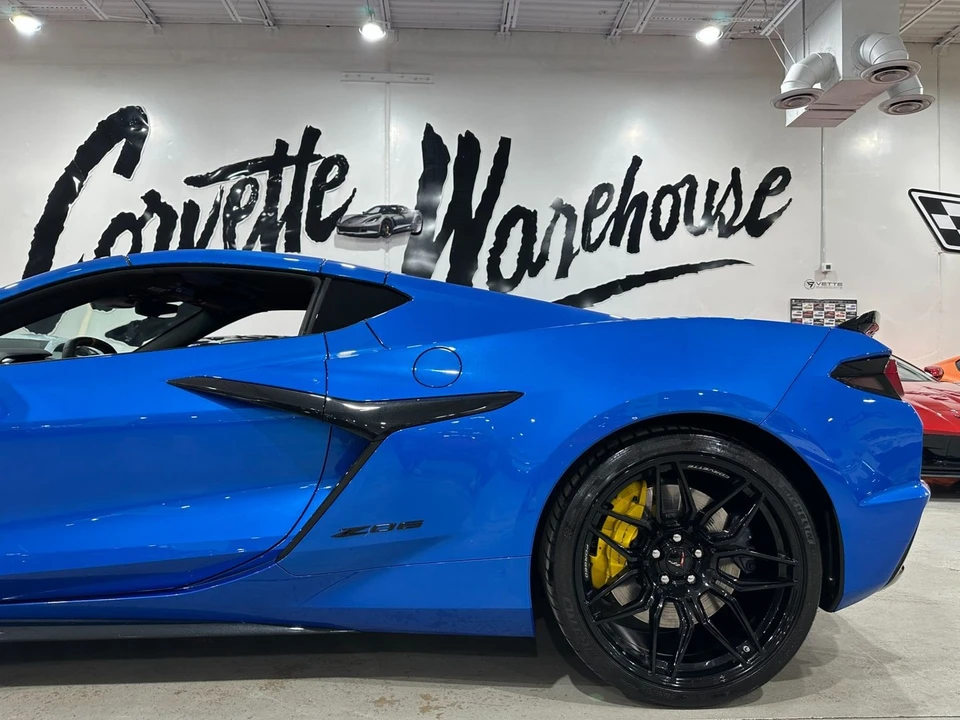 2025 Chevrolet Corvette C8 Z06 - Image 8 of 21