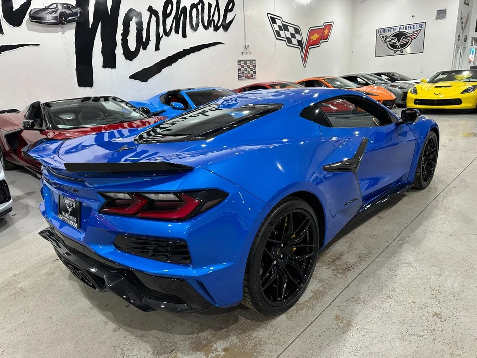 2025 Chevrolet Corvette C8 Z06 - Image 9 of 21