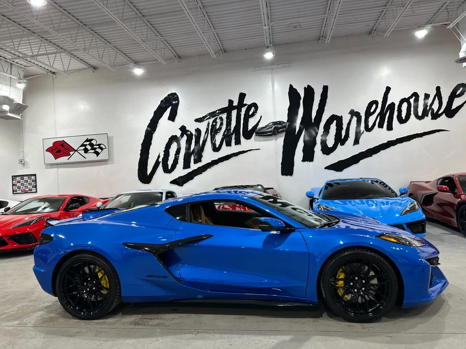 2025 Chevrolet Corvette C8 Z06 - Image 10 of 21