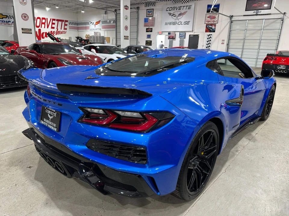 2025 Chevrolet Corvette C8 Z06 - Image 7 of 11