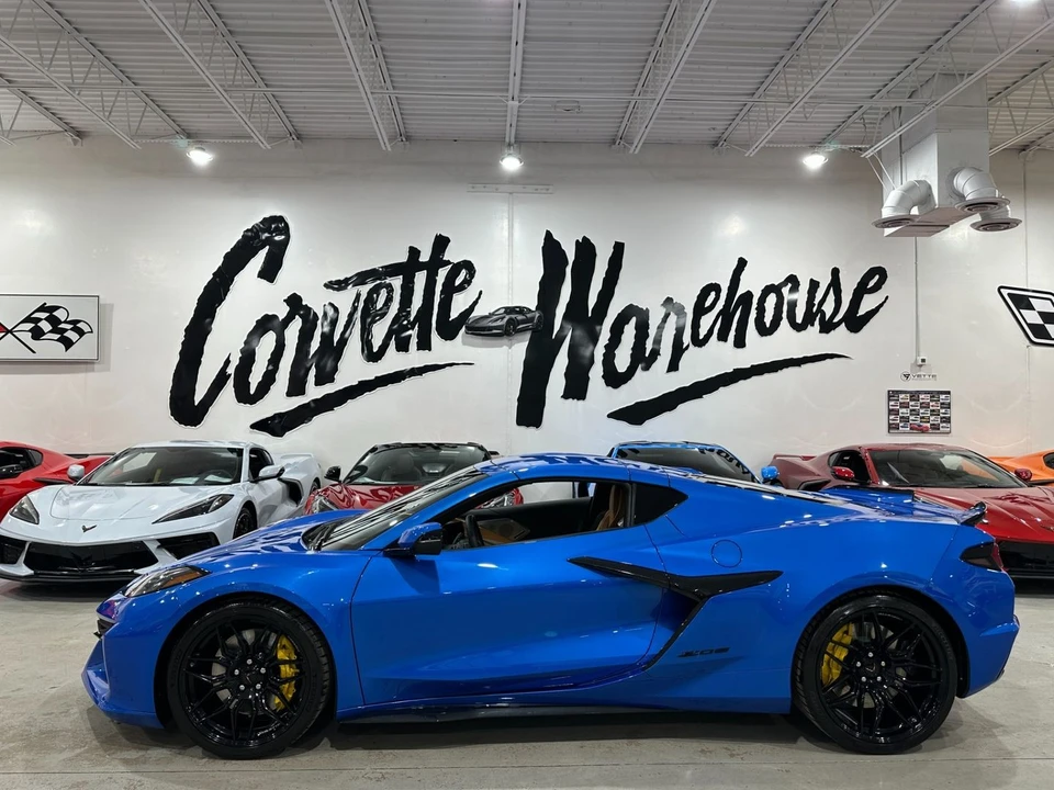2025 Chevrolet Corvette C8 Z06 - Image 2 of 21