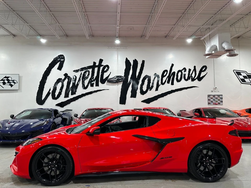 2025 Chevrolet Corvette C8 Z06 - Image 2 of 21