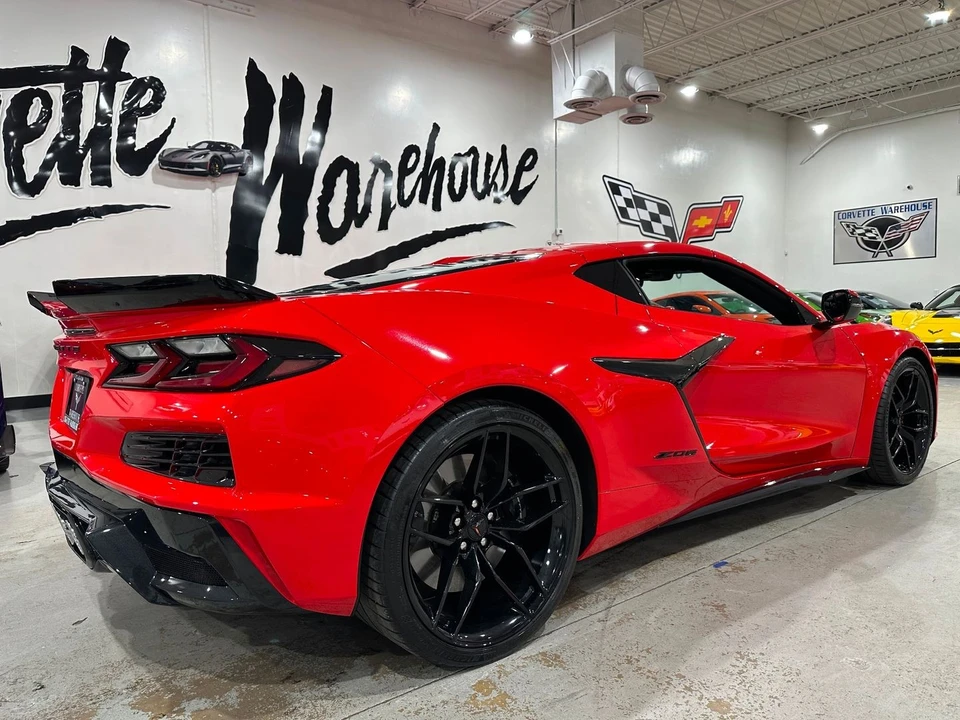 2025 Chevrolet Corvette C8 Z06 - Image 7 of 21