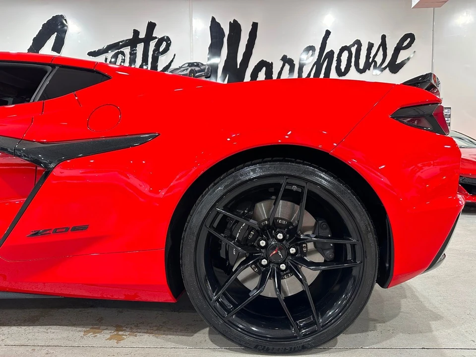 2025 Chevrolet Corvette C8 Z06 - Image 11 of 21