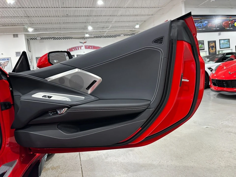 2025 Chevrolet Corvette C8 Z06 - Image 17 of 21