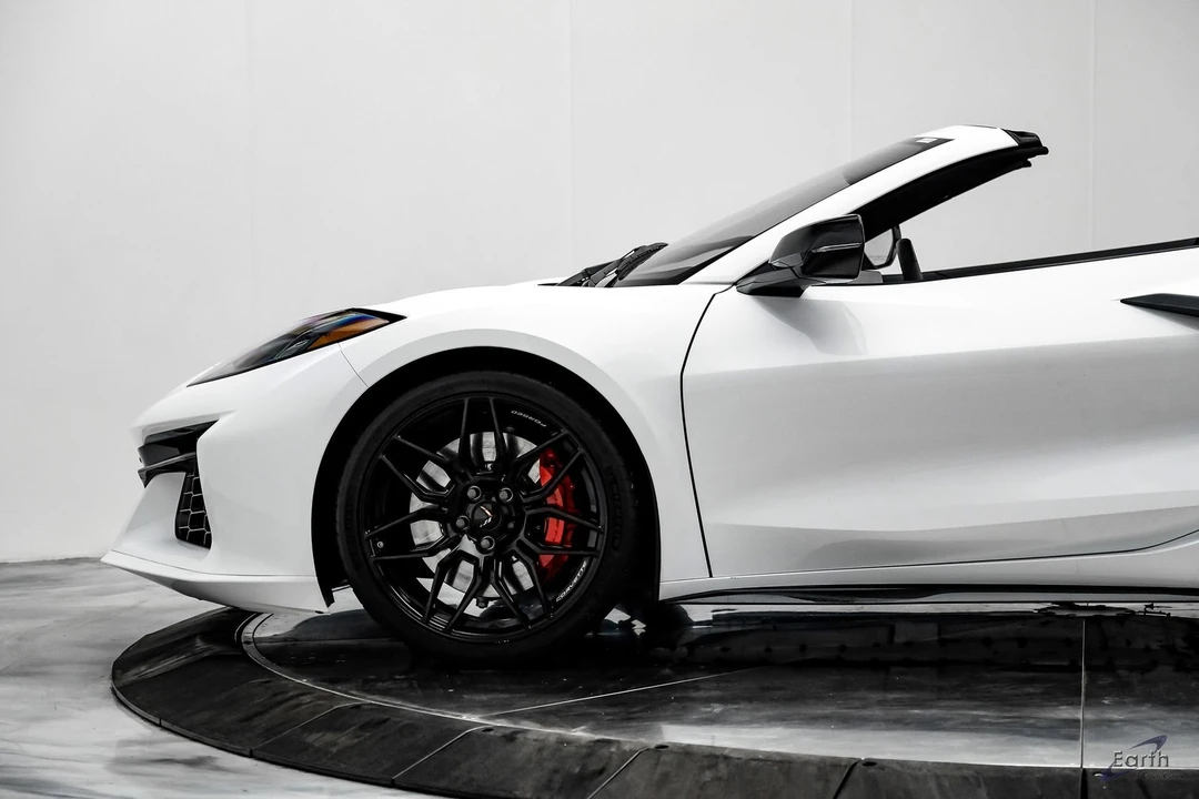 2025 Chevrolet Corvette C8 Z06 - Image 9 of 12