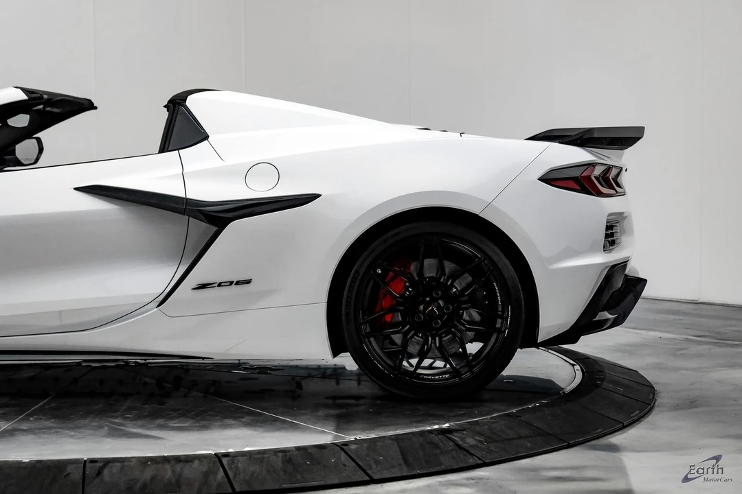 2025 Chevrolet Corvette C8 Z06 - Image 10 of 12