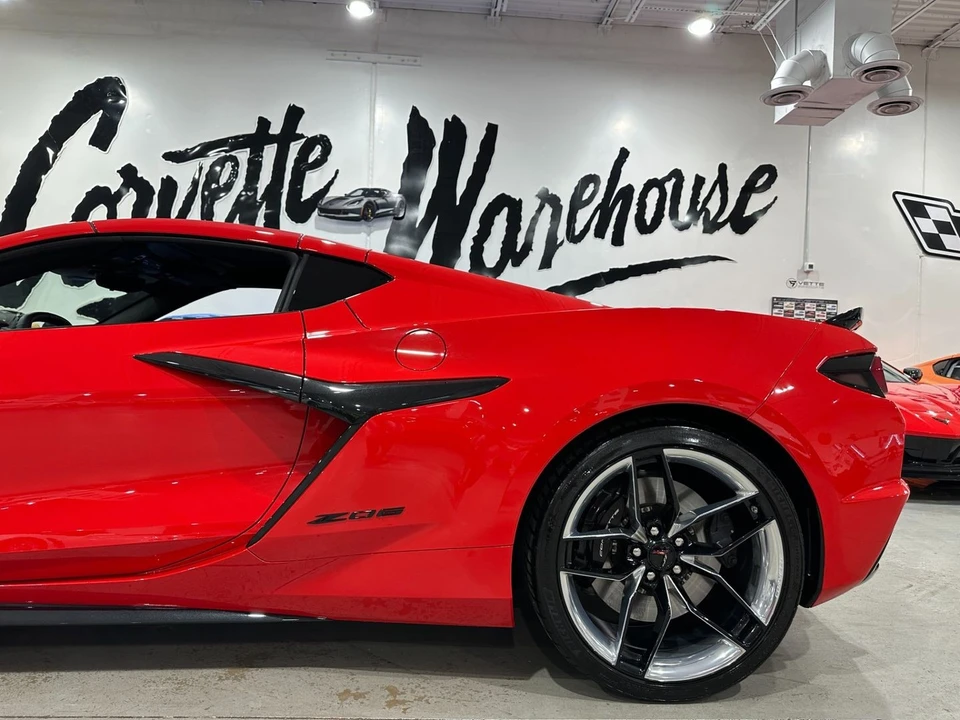2025 Chevrolet Corvette C8 Z06 - Image 8 of 21