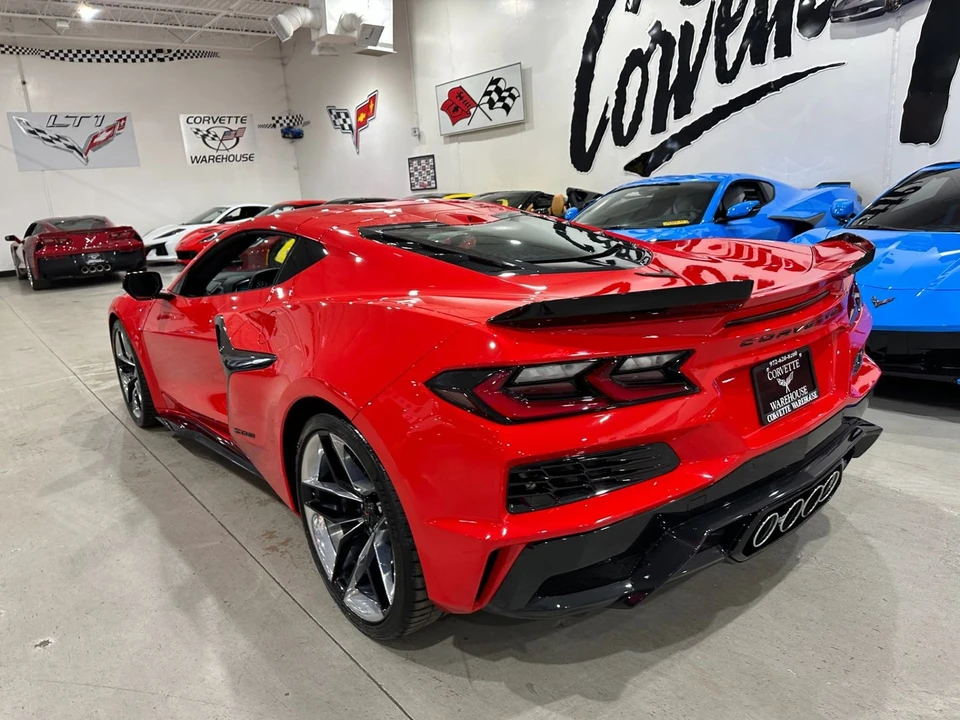 2025 Chevrolet Corvette C8 Z06 - Image 4 of 21