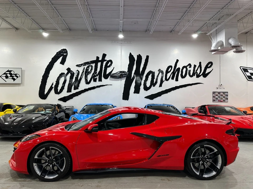 2025 Chevrolet Corvette C8 Z06 - Image 2 of 21