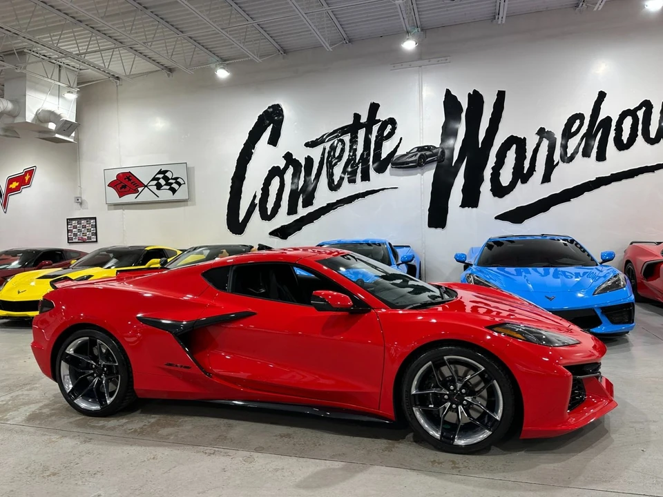 2025 Chevrolet Corvette C8 Z06 - Image 11 of 21
