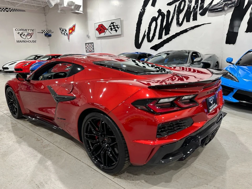 2025 Chevrolet Corvette C8 Z06 - Image 4 of 21