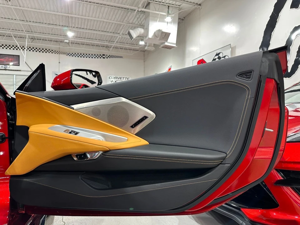 2025 Chevrolet Corvette C8 Z06 - Image 15 of 21