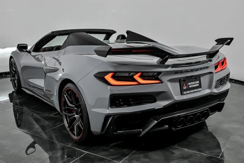 2025 Chevrolet Corvette C8 Z06 - Image 9 of 21