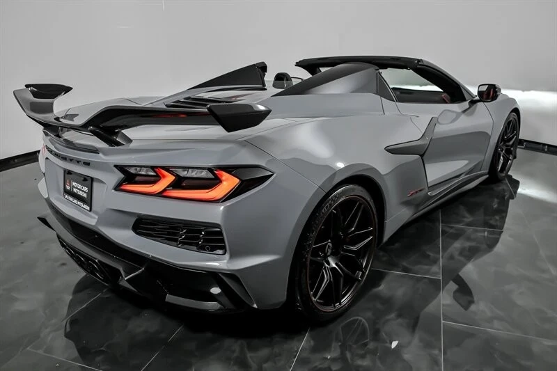 2025 Chevrolet Corvette C8 Z06 - Image 11 of 21