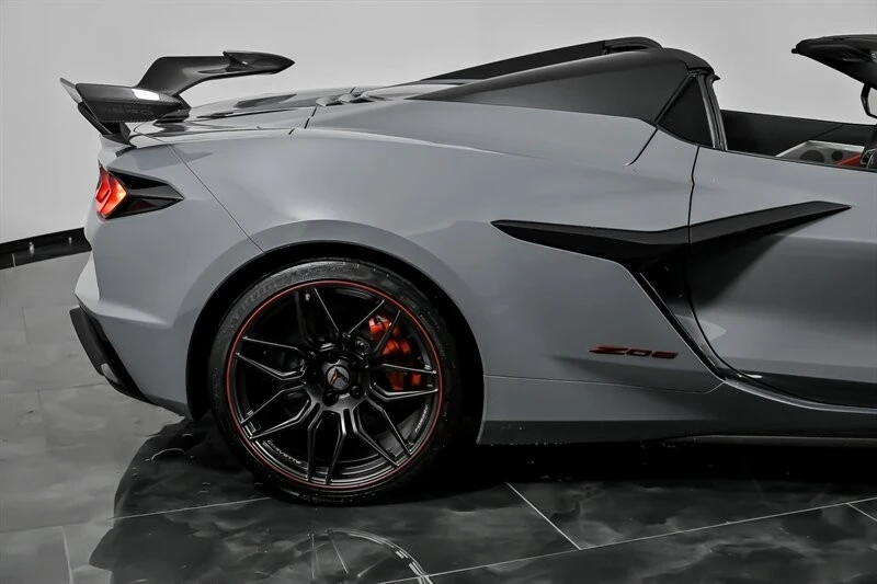 2025 Chevrolet Corvette C8 Z06 - Image 12 of 21