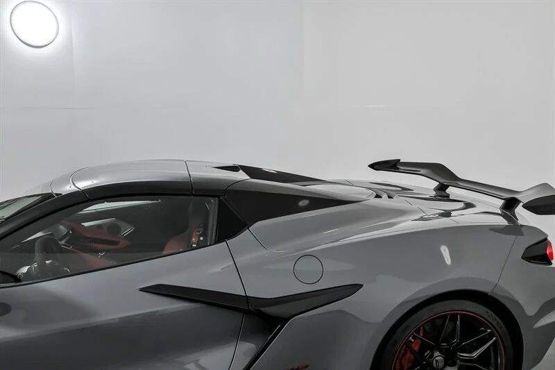 2025 Chevrolet Corvette C8 Z06 - Image 18 of 21