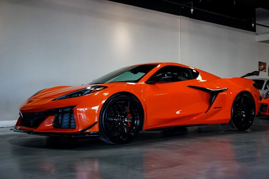 2025 Chevrolet Corvette C8 Z06 - Image 3 of 12