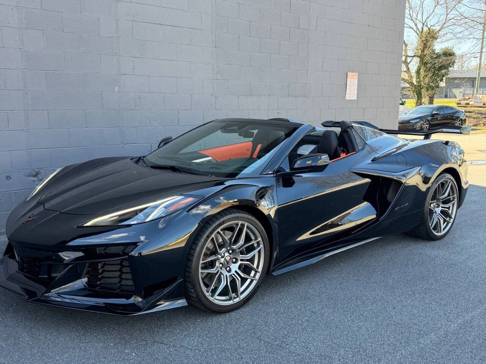 2025 Chevrolet Corvette C8 Z06 - Image 17 of 17