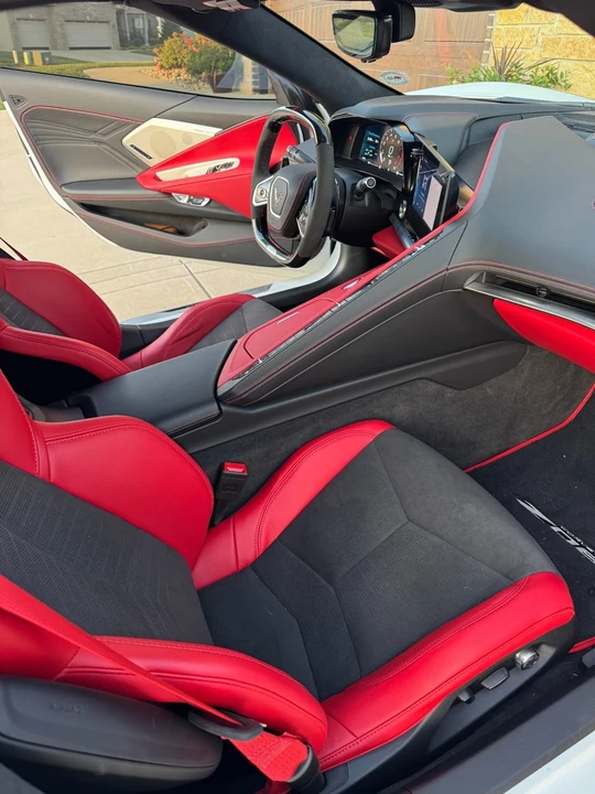 2025 Chevrolet Corvette C8 Z06 - Image 16 of 21