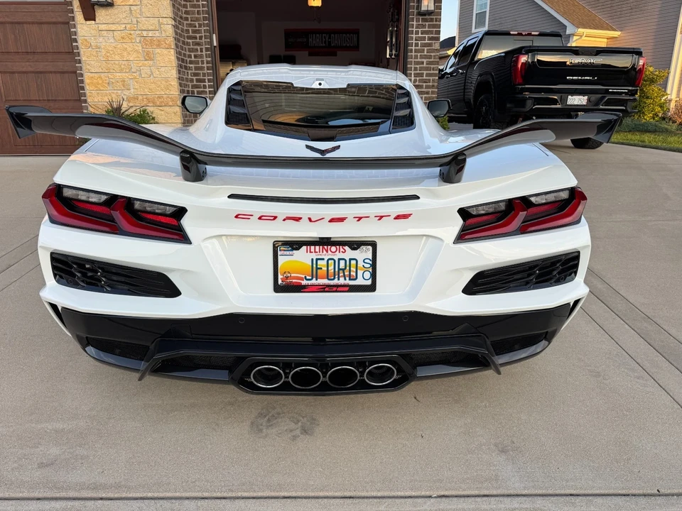 2025 Chevrolet Corvette C8 Z06 - Image 8 of 21