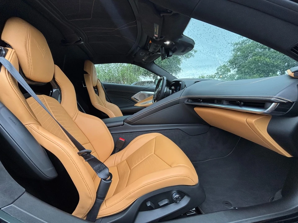 2025 Chevrolet Corvette C8 Z06 - Image 17 of 31