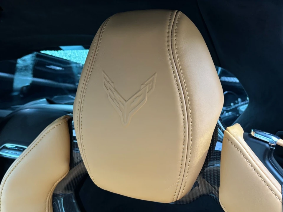 2025 Chevrolet Corvette C8 Z06 - Image 13 of 31