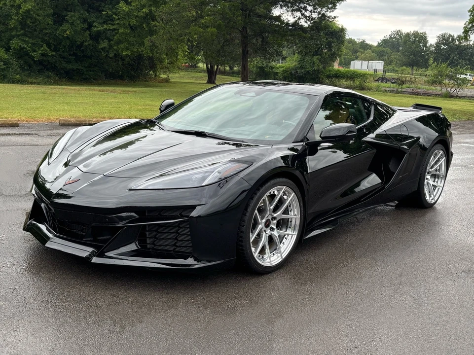 2025 Chevrolet Corvette C8 Z06 - Image 2 of 31